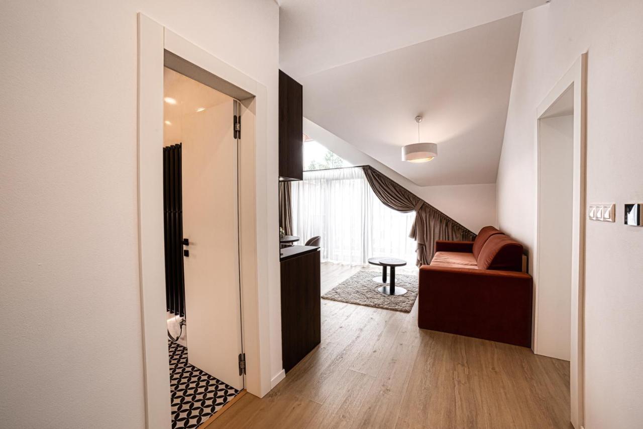 Apartment Tiliana Tatranska Lomnica Bagian luar foto